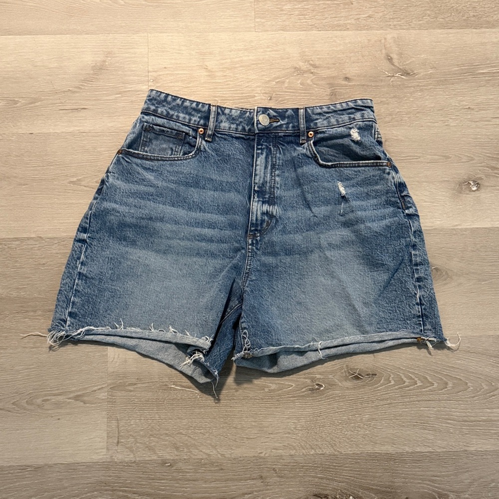 Loft‎ High Waisted Distressed Denim Shorts - Size 6
